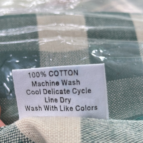 Park Imports Curtain Bundle 2 Valances & 2 Pairs of Tiers. - Picture 16 of 16